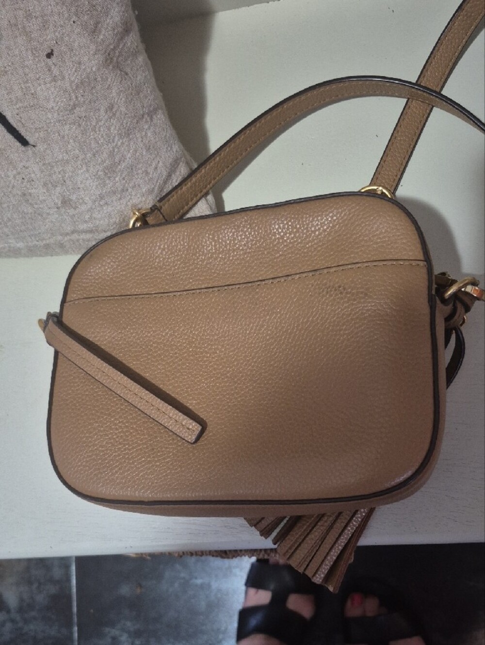 Tory Burch Beige/Tan Pebbled Leather Crossbody with Tassel - Picture 3 of 4